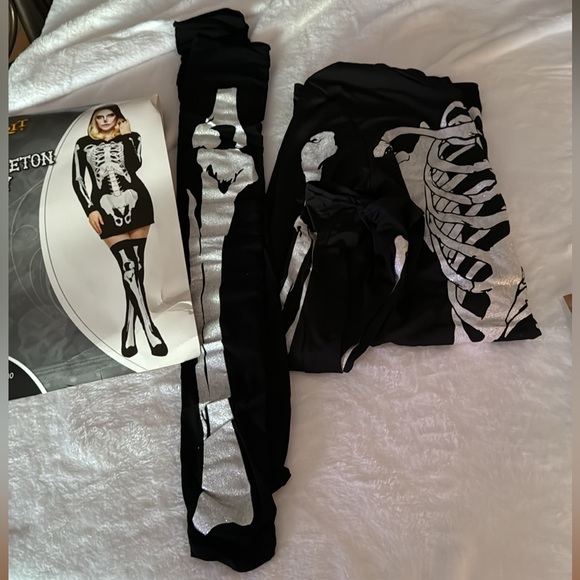 Skeleton Costume - Picture 4 of 12